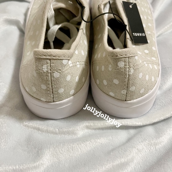 Torrid Natural Polka Dot Canvas Sneaker 9WW - Picture 5 of 12